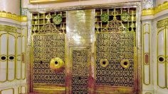 door of Prophet Muhammad (s)’s masjid, nabawi door